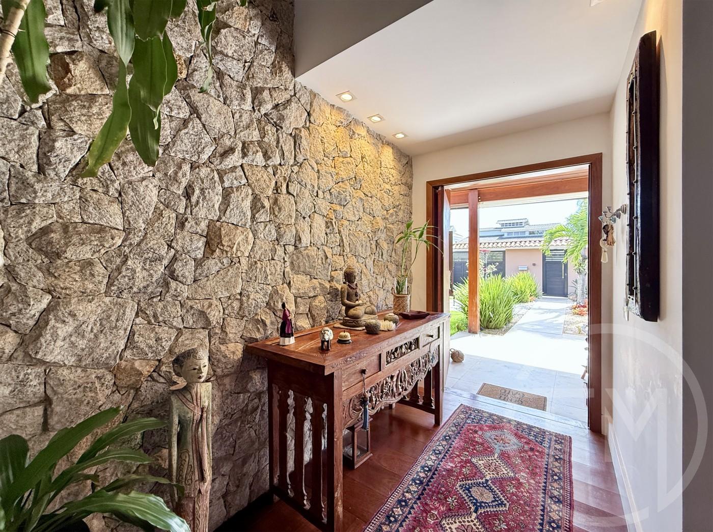 Hall de entrada da casa  venda no Santa Marina