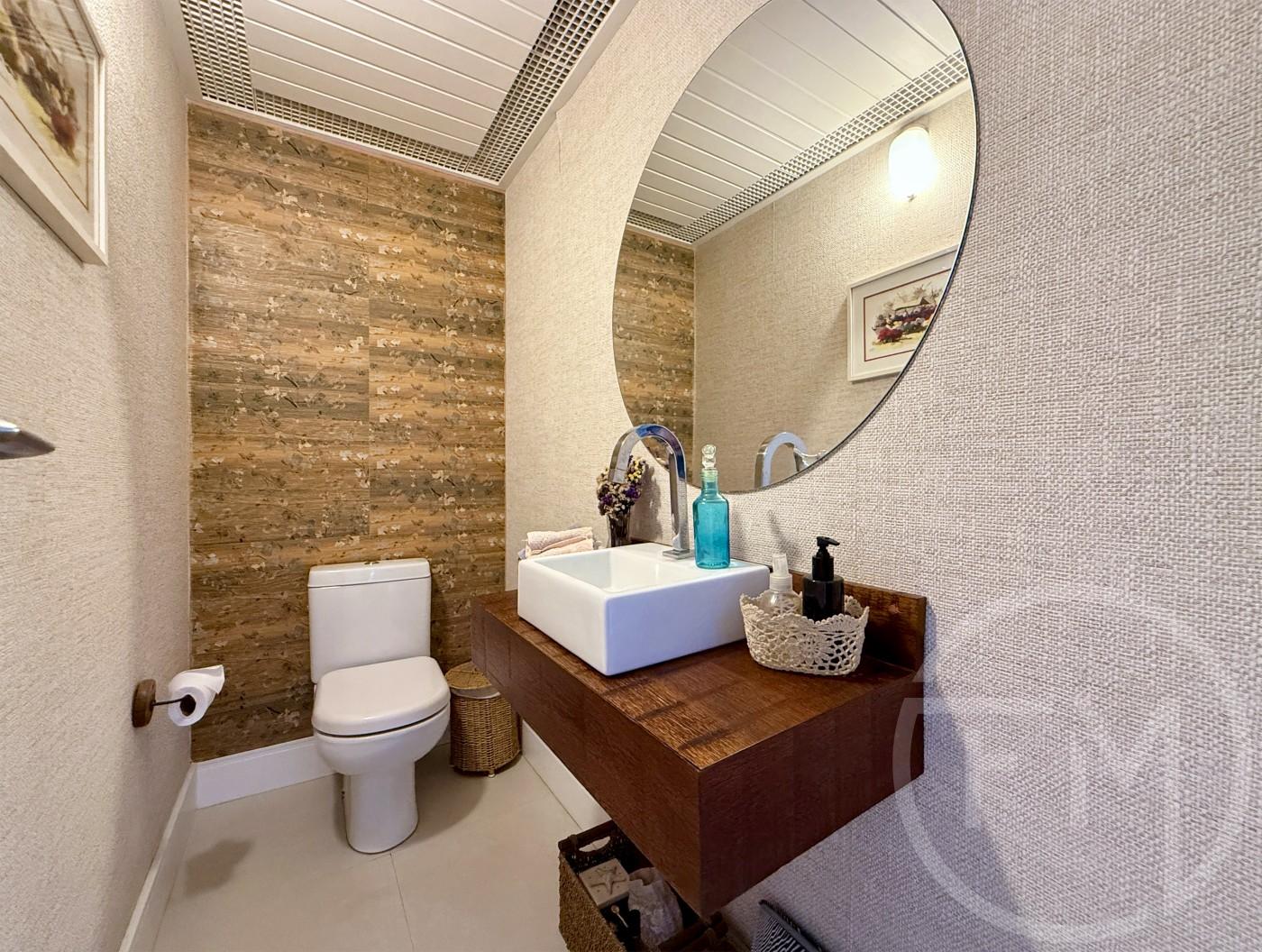 Lavabo da casa  venda no Santa Marina