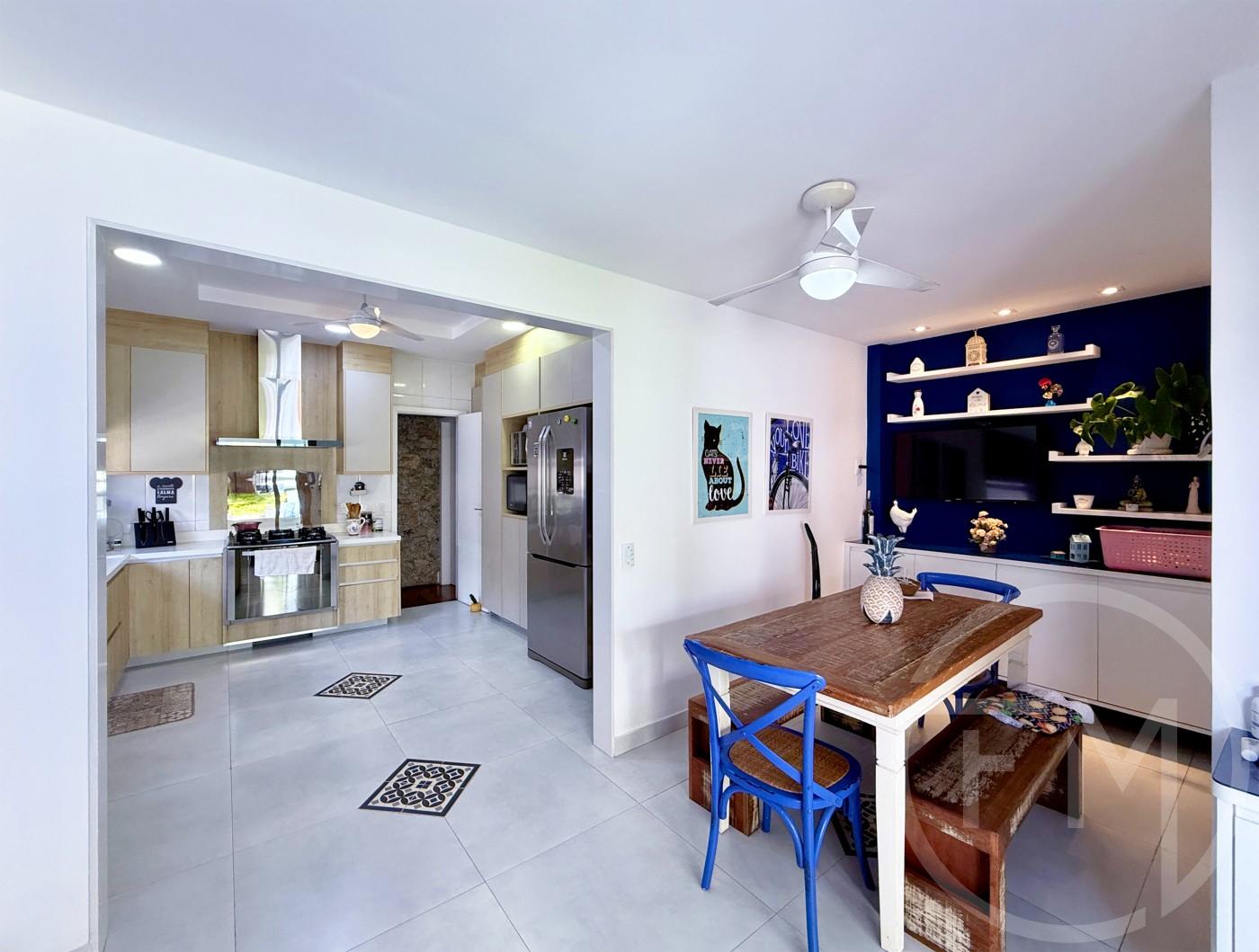 Cozinha da casa  venda no Santa Marina