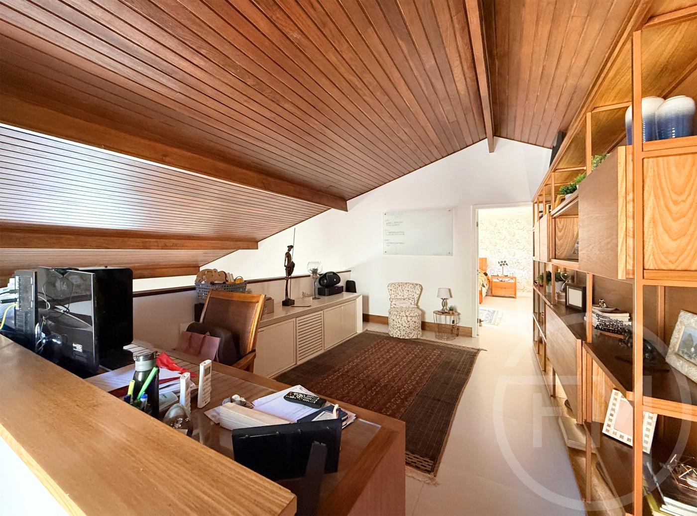 Mezanino da casa  venda no Santa Marina