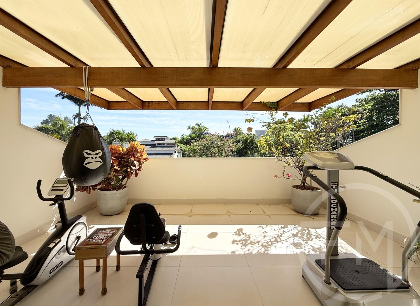 Varanda da sute 4 (master) da casa  venda no Santa Marina