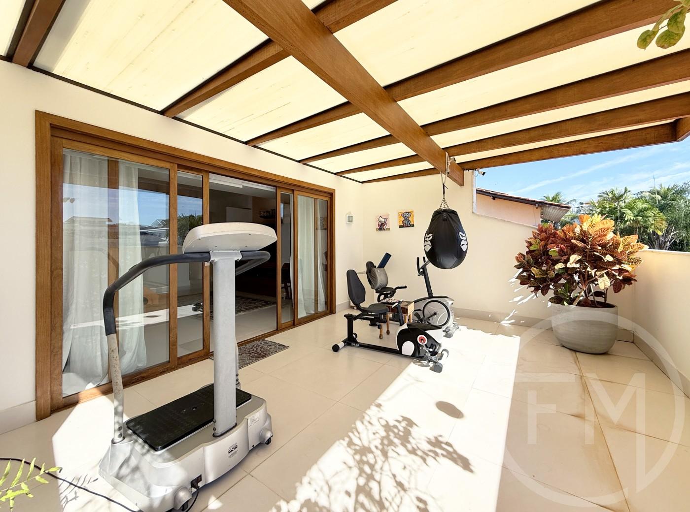 Varanda da sute 4 (master) da casa  venda no Santa Marina