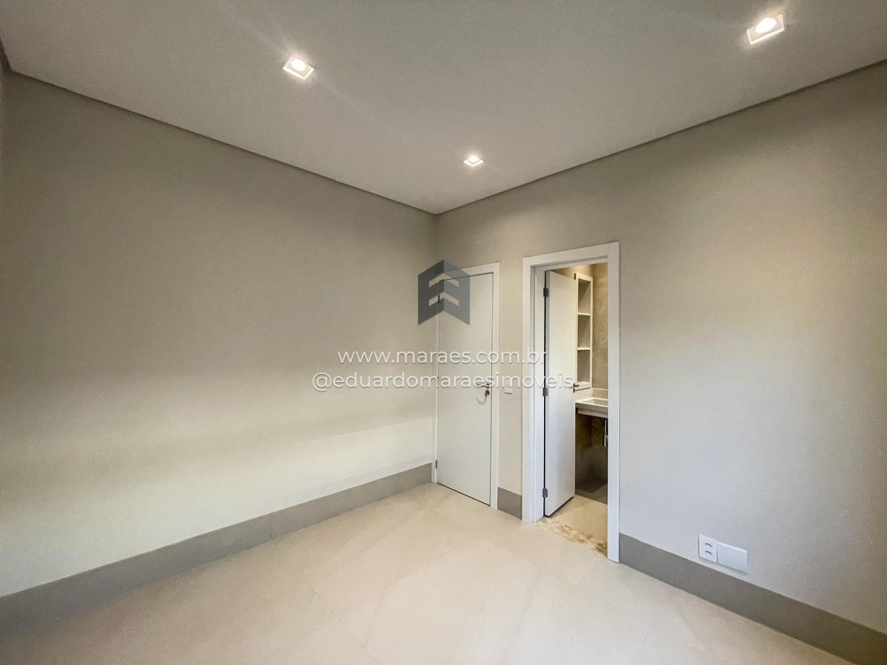 corretor de imoveis cuiaba, imobiliaria em cuiaba, casa terrea florais do parque ginco, casa de condominio em cuiaba