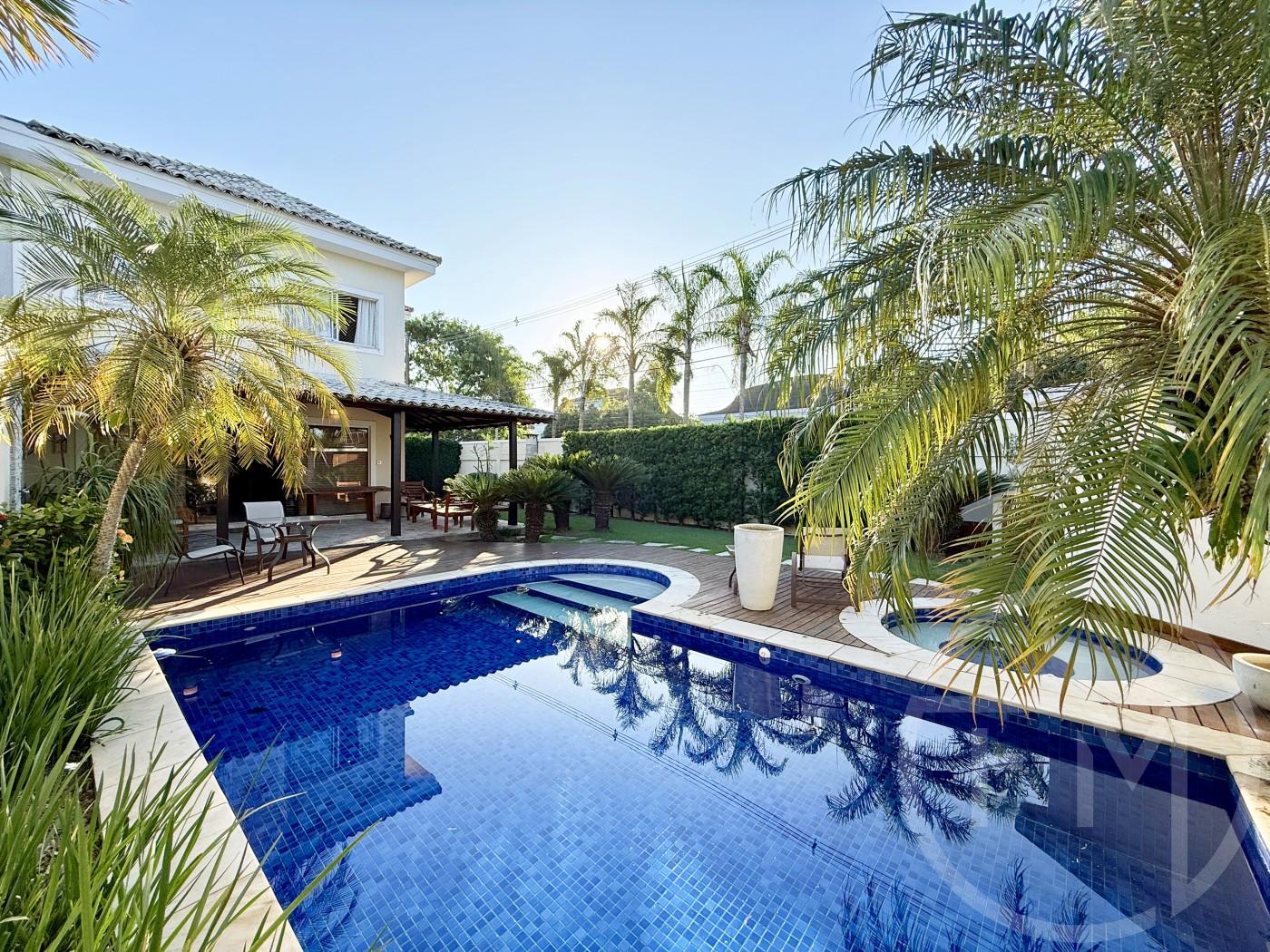Piscina da casa  venda no condomnio Portofino