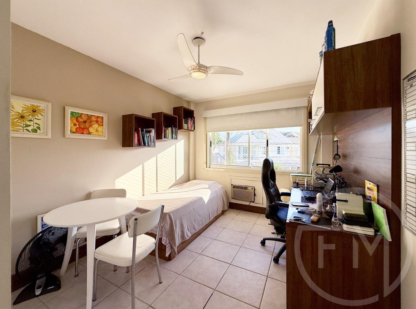 Quarto 1 da casa  venda no condomnio Portofino