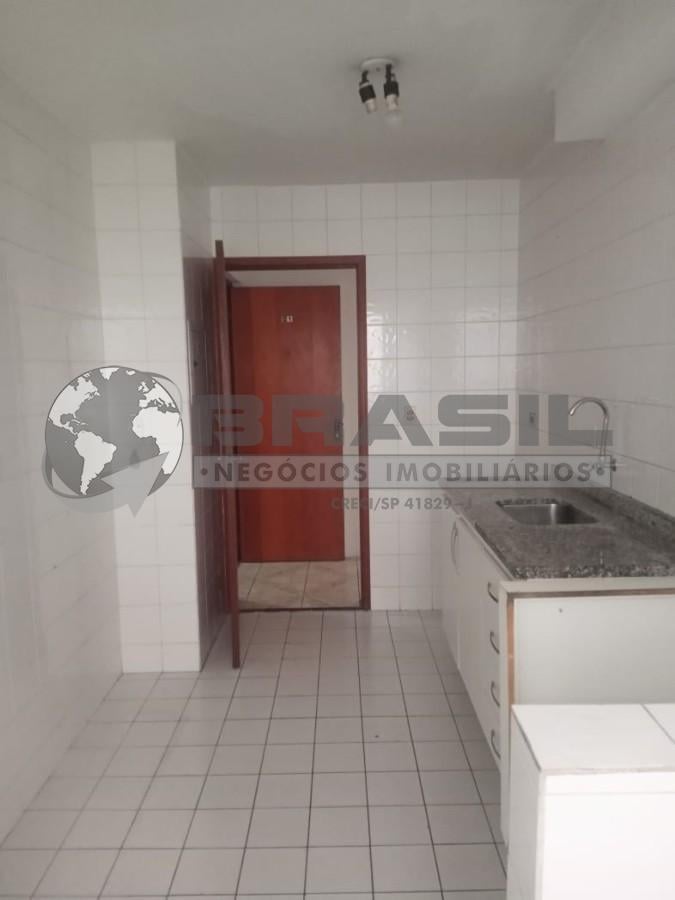 Apartamento para Locação, em Taboão da Serra, bairro Chácara Agrindus, 2 dormitórios, 1 banheiro, 1 vaga