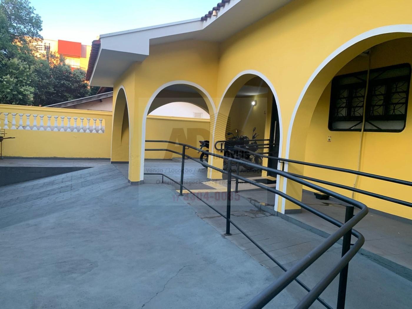 Casa Comercial