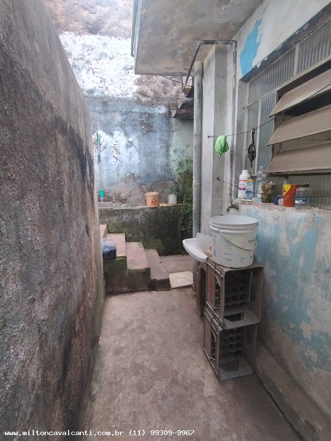 Previso de separao com a casa dos fundos