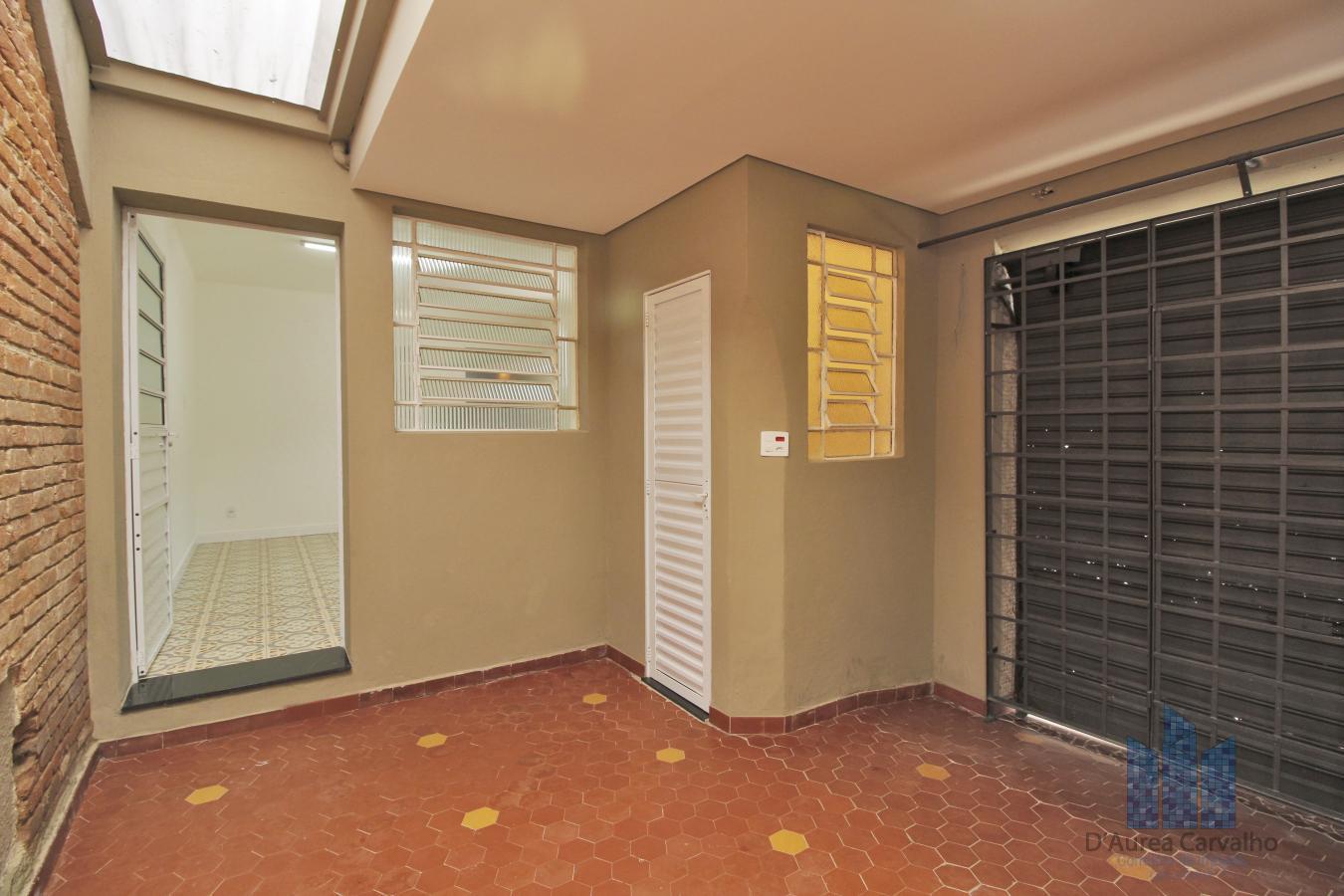 rea de Servio integrada  garagem