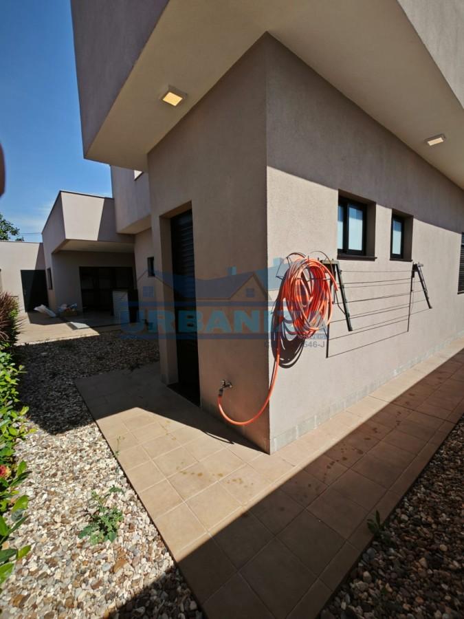 Casa em Condomnio para Locao