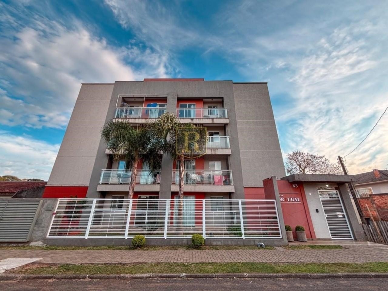 Apartamento para Venda, em Guarapuava, bairro Trianon, 2 dormitórios, 1 banheiro, 1 vaga