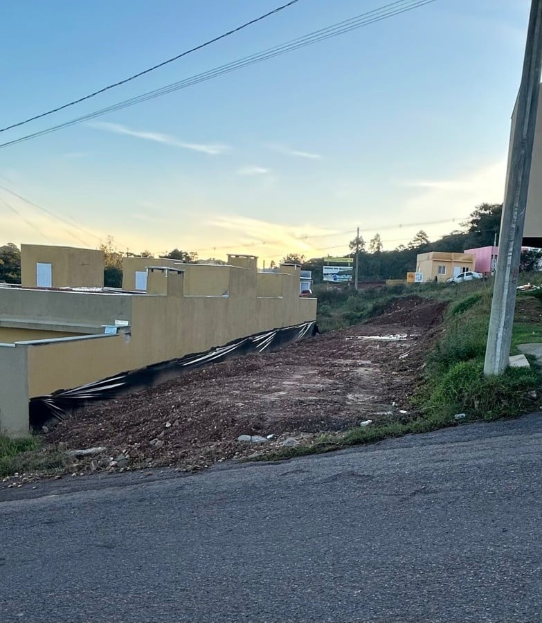 ACEITA FINANCIAMENTO E CARRO