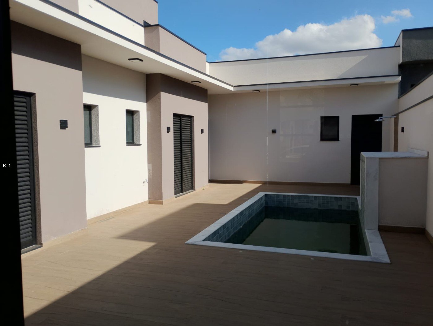 QUINTAL PISCINA