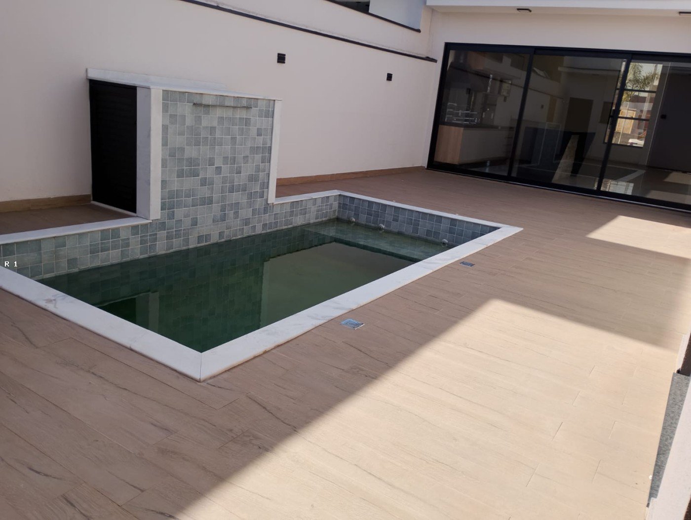 QUINTAL PISCINA