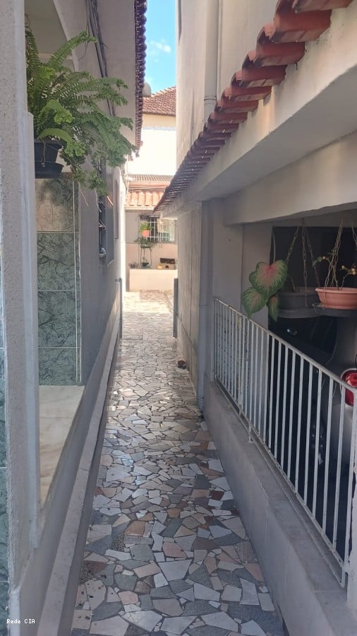 Lateral esquerda do imvel