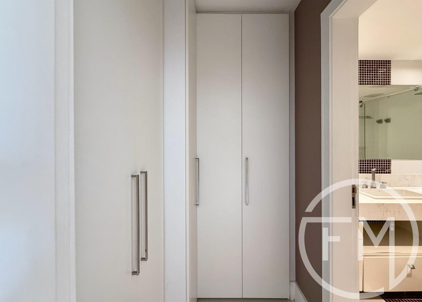 Closet da sute 3 da casa  venda no Del Lago