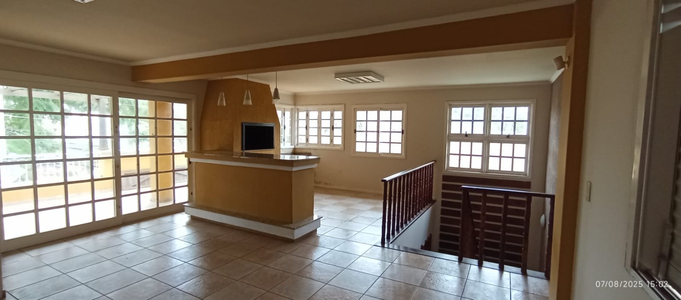 Casa para Loca��o, em Cachoeira do Sul, bairro Centro, 3 dormit�rios, 3 banheiros, 2 vagas