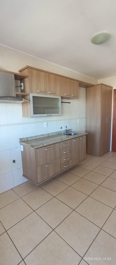 Apartamento para Loca��o, em Cachoeira do Sul, bairro SANTO ANTONIO, 3 dormit�rios, 3 banheiros, 2 su�tes, 1 vaga