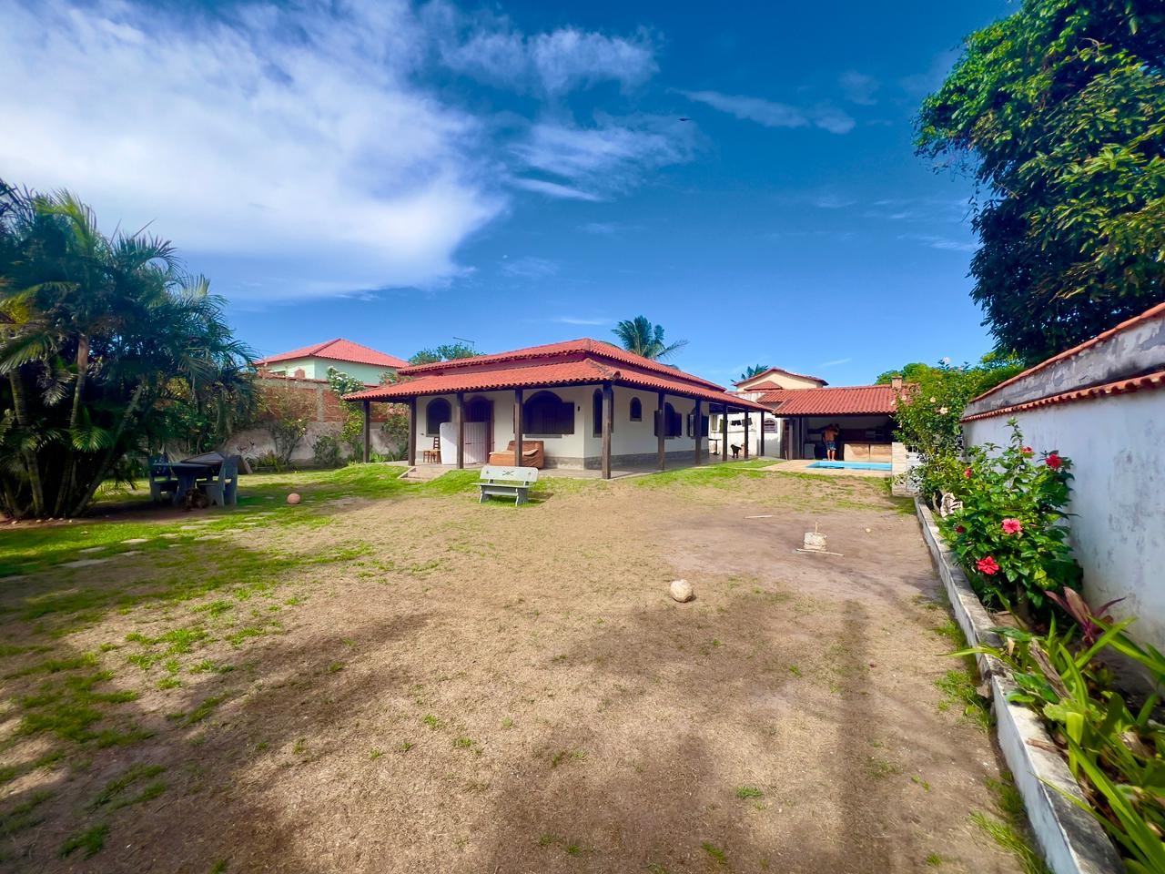 Casa para Venda, em Saquarema, bairro Vilatur, 3 dormit�rios, 2 banheiros, 1 su�te, 3 vagas