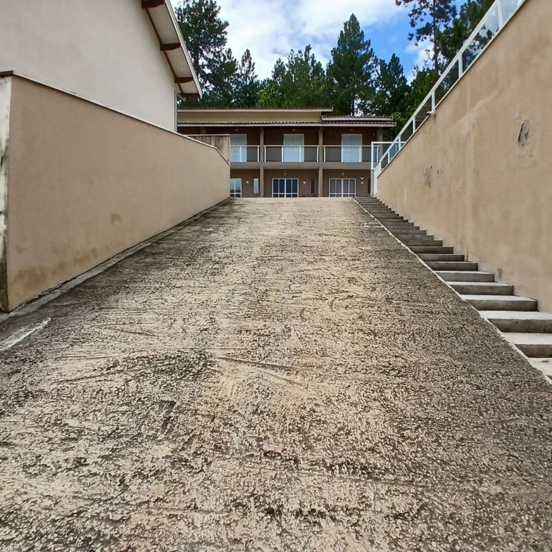 Rampa de acesso ao estacionamento