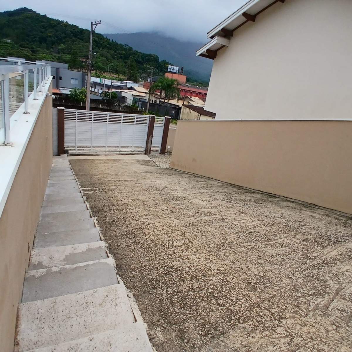 Rampa de acesso ao estacionamento