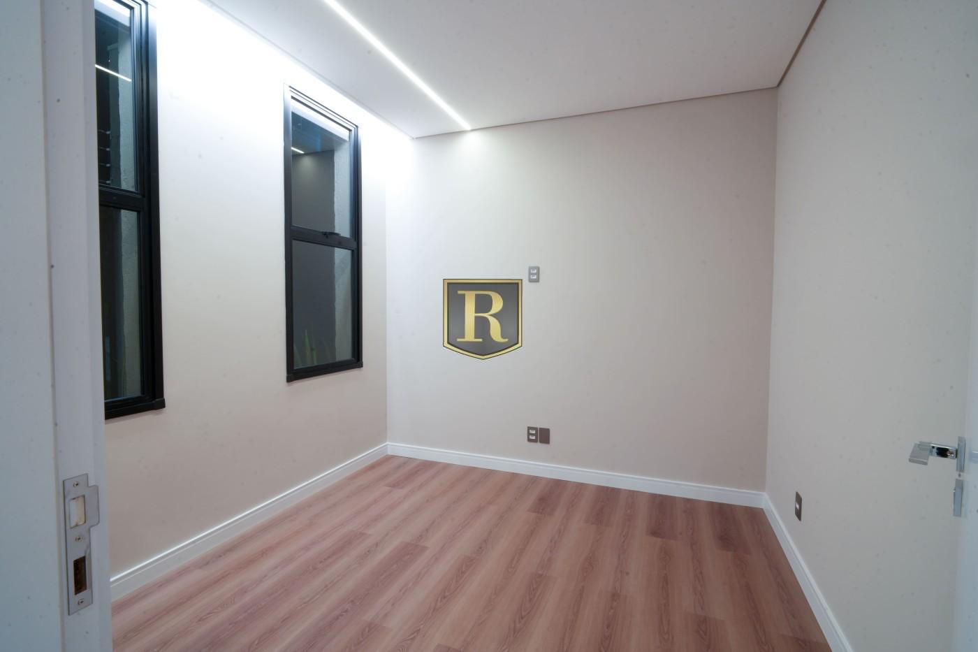 Piso Inferior Quarto ou Escrit�rio
