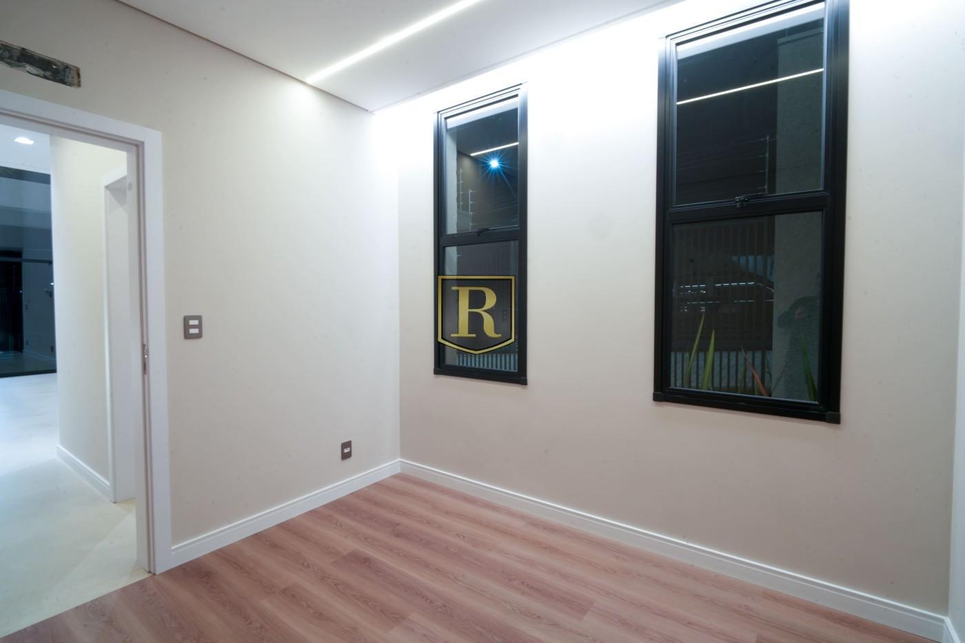 Piso Inferior Quarto ou Escrit�rio