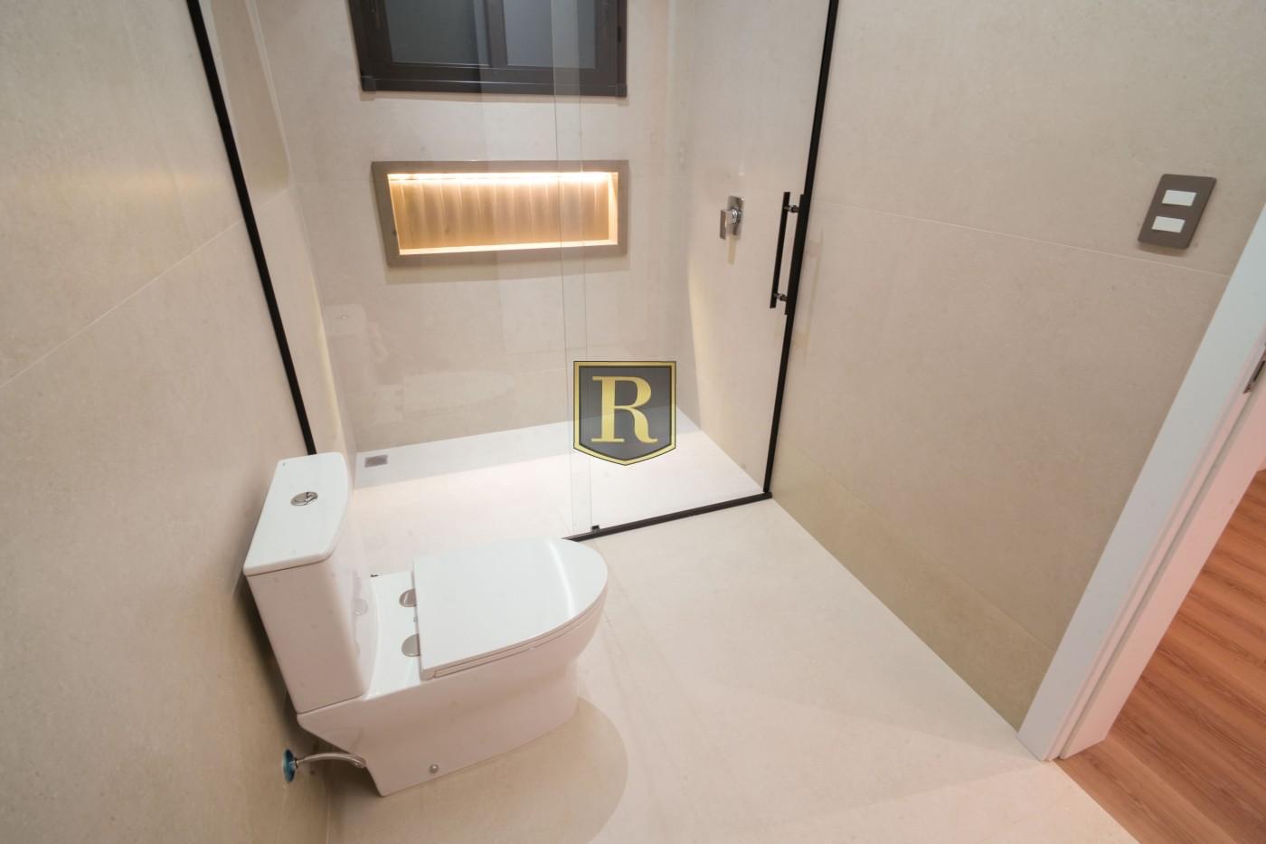 Wc Su�te 2