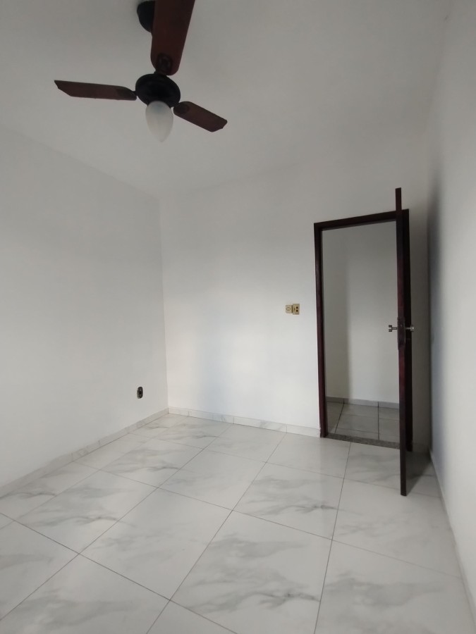 Quarto 1 (fundos)