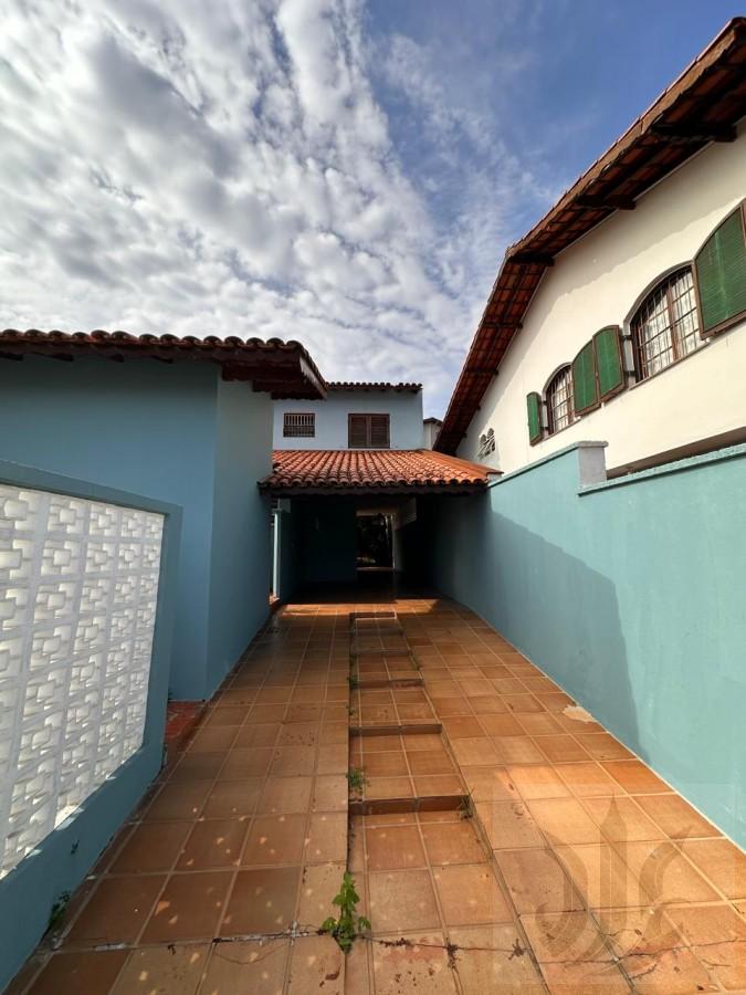 Casa para Venda, em S�o Roque, bairro Jardim Fl�rida, 3 dormit�rios, 2 banheiros, 1 su�te, 3 vagas