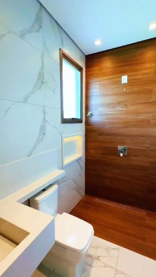 Casa com 1 suite no primeiro pavimento em casa de 4 quartos no gran park 1