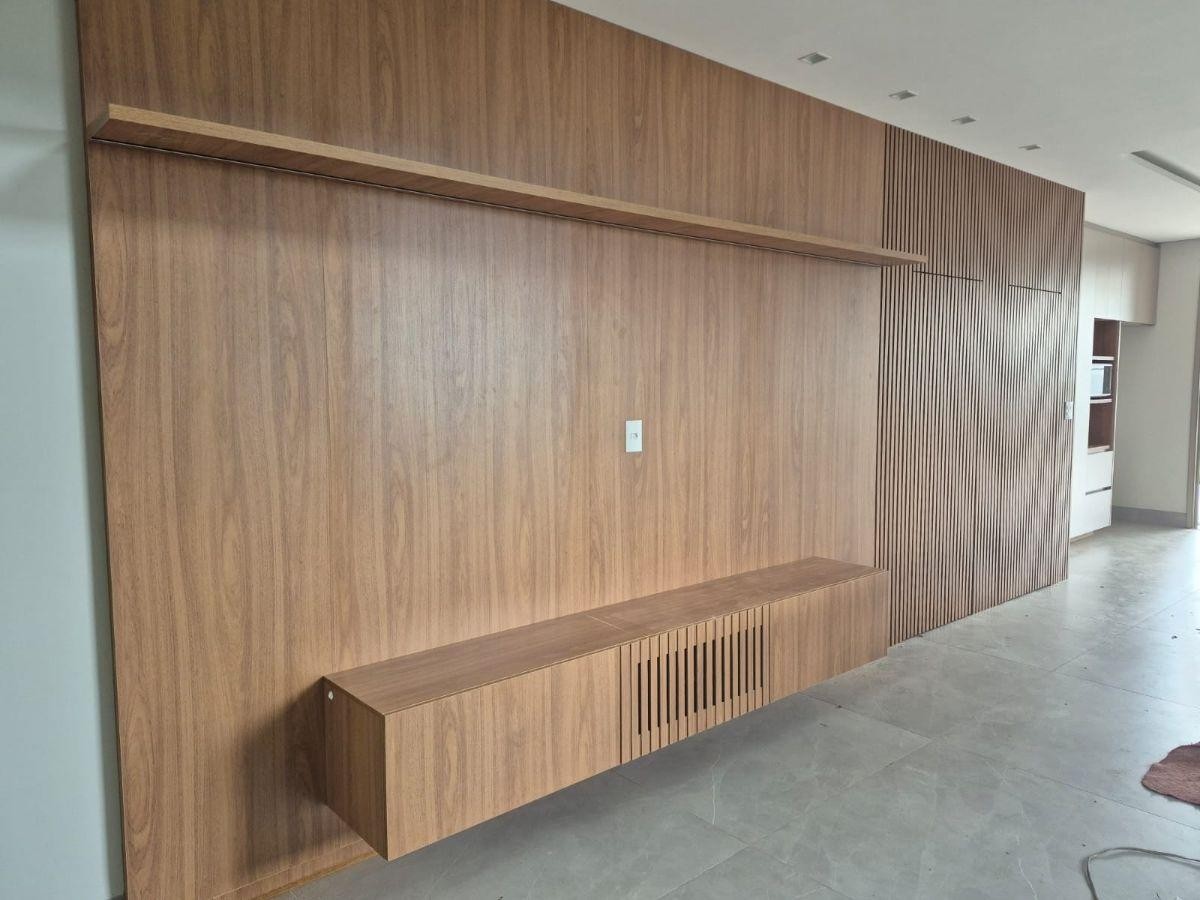 Acabamento de sala de tv em casa de 4 quartos gran park vespasiano