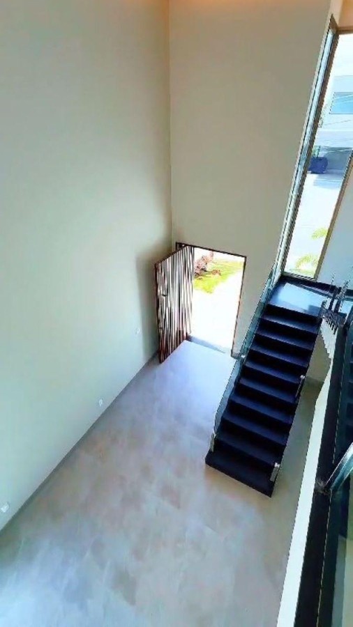 Casa de alto luxo com pé direito duplo e 4 suites