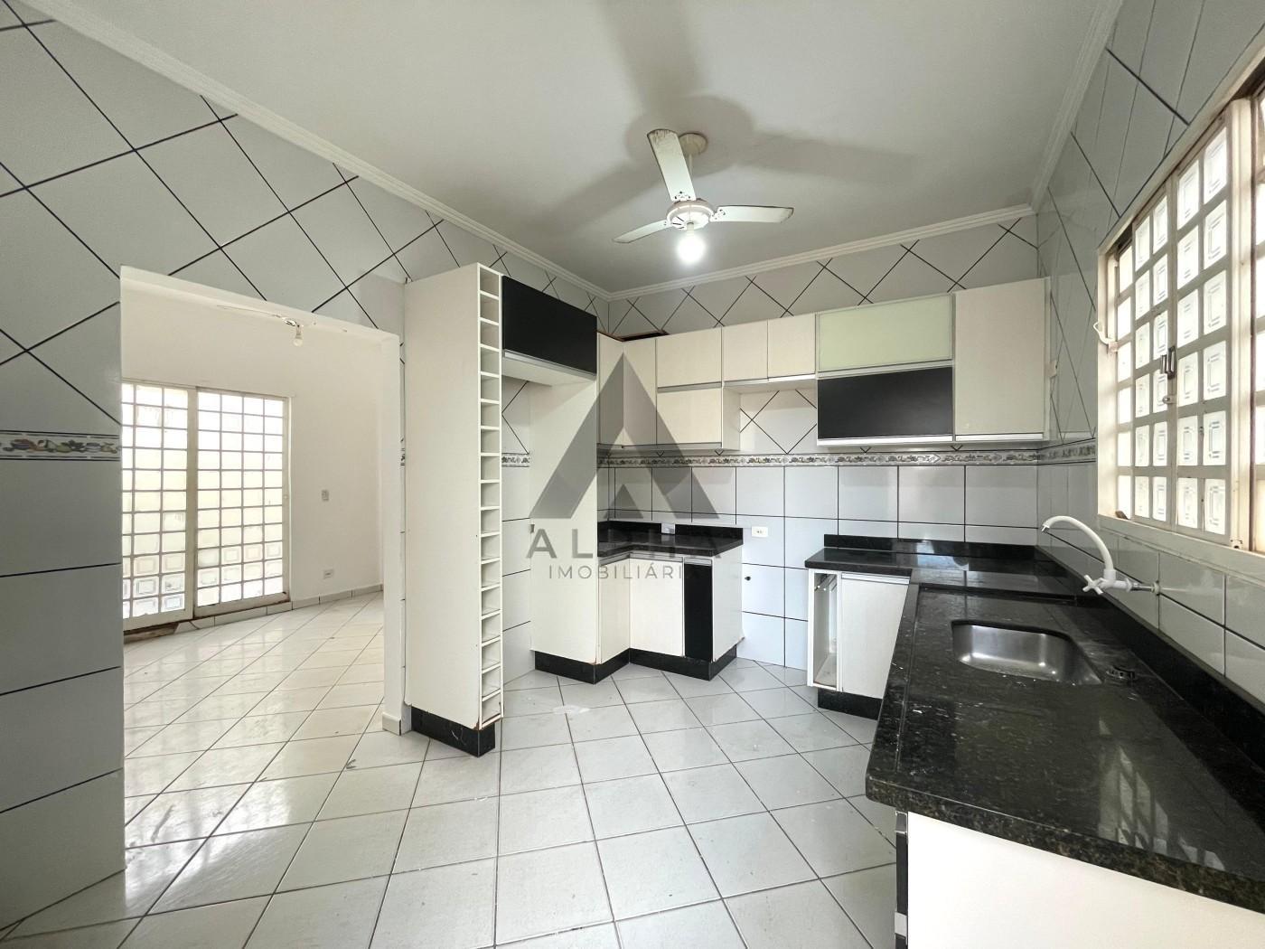 Casa para Loca��o, em Presidente Prudente, bairro Residencial Mar� Mansa, 3 dormit�rios, 2 banheiros, 1 su�te, 2 vagas