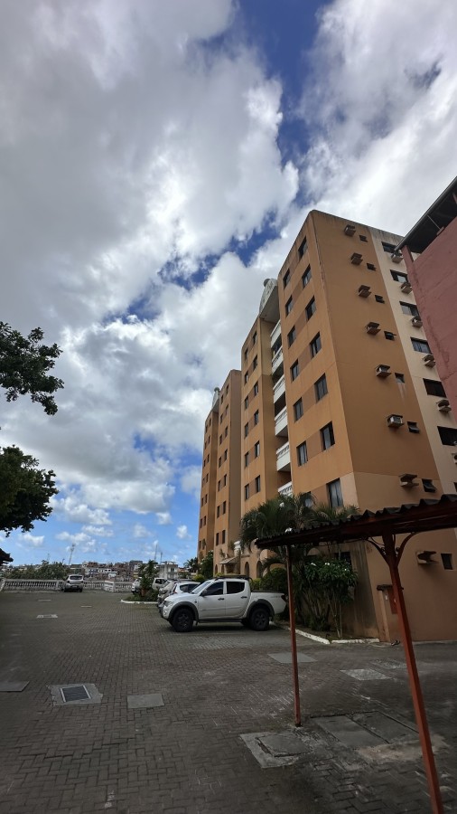 Apartamento para Venda, em Salvador, bairro Matatu, 3 dormit�rios, 1 banheiro, 1 su�te, 1 vaga