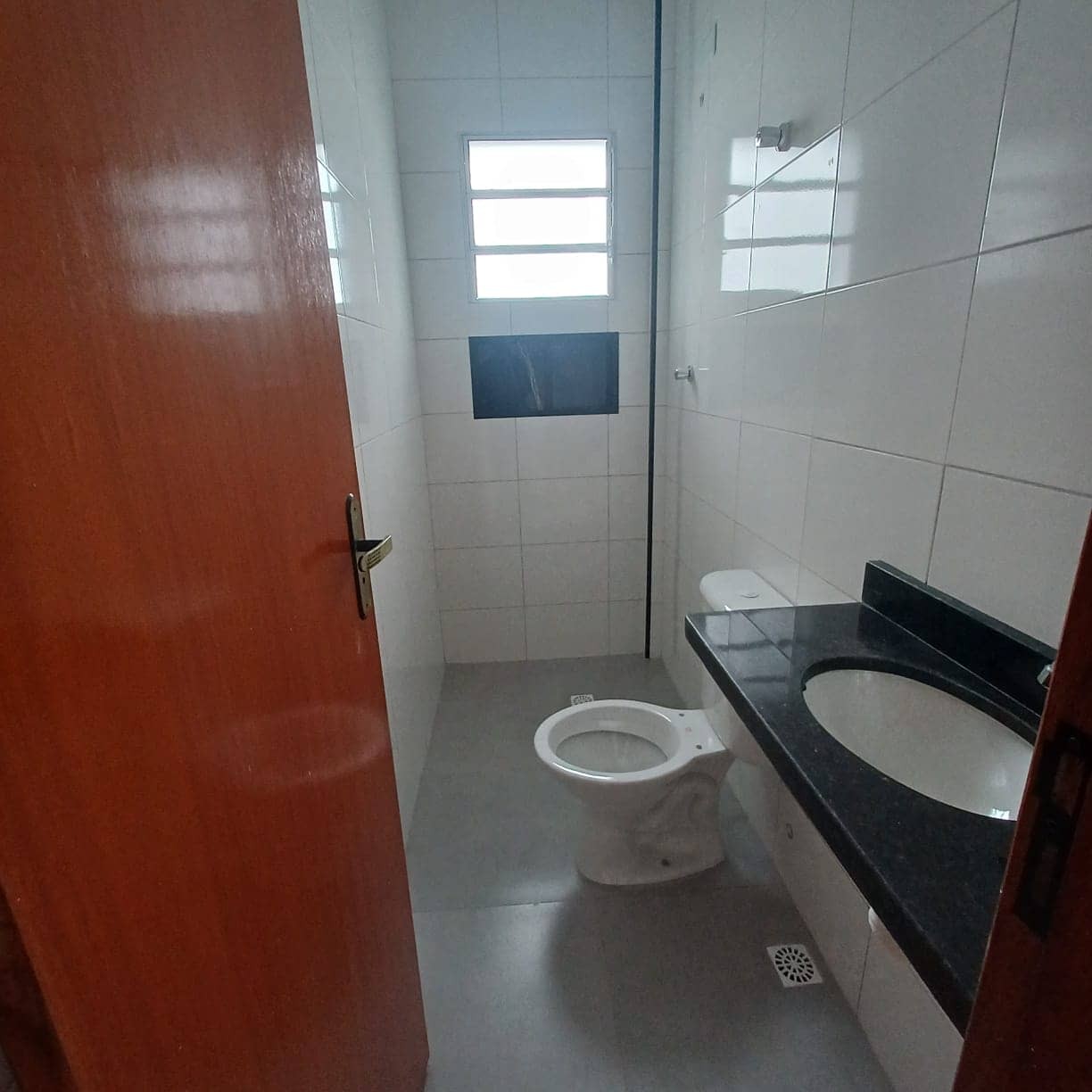 banheiro-social-apartamento-2-quartos-com-garagem-São-Vicente-esplanda-dos-barreiros