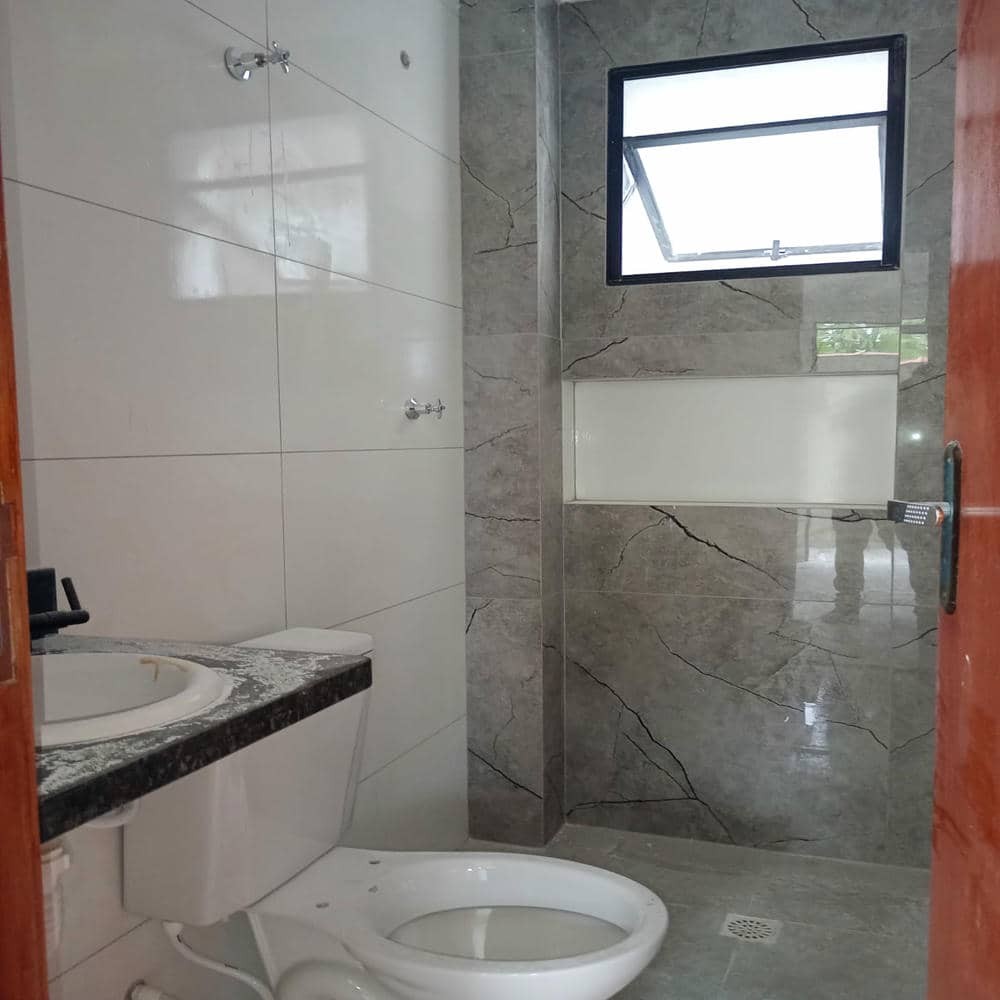banheiro-social-apartamento-2-quartos-beira-mar-sao-vicente