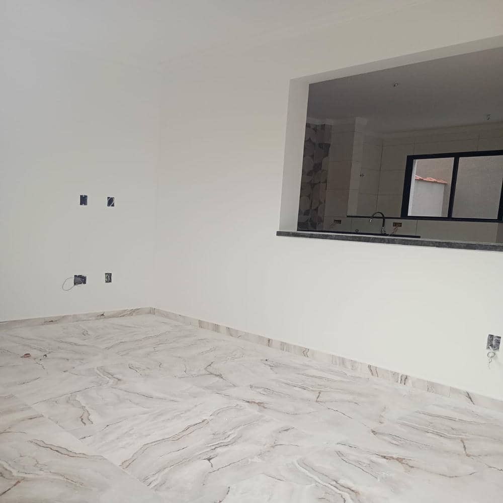 sala-grande-apartamento-2-quartos-beira-mar-sao-vicente