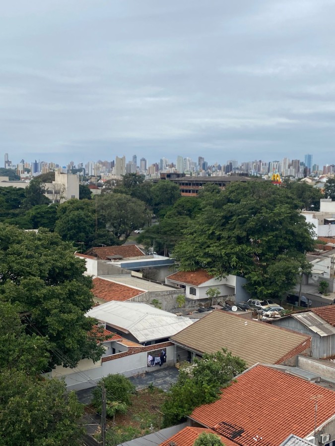 Kitnet para Venda, em Maring�, bairro Vila Vardelina, 1 dormit�rio, 1 banheiro, 1 su�te