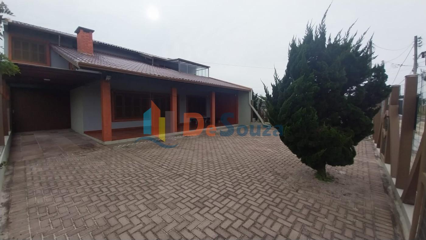 Sobrado para Venda, em Imb�, bairro Balni�rio Mariluz, 5 dormit�rios, 2 banheiros, 1 su�te, 1 vaga