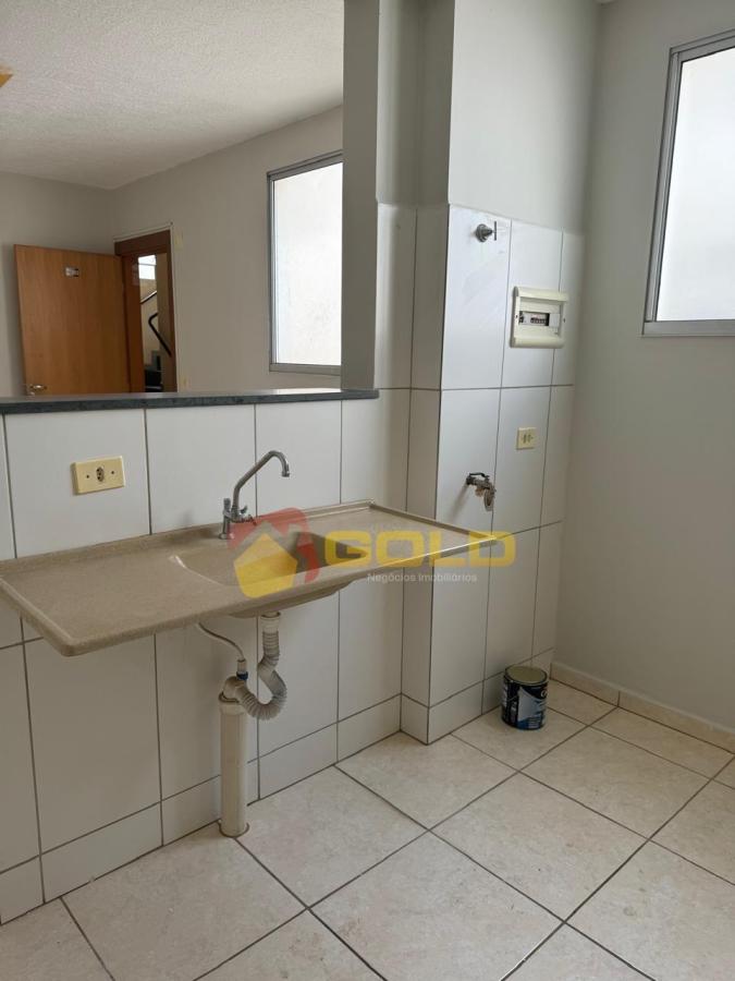 Apartamento para Venda, em Uberl�ndia, bairro Ch�caras Tubalina e Quartel, 2 dormit�rios, 1 banheiro, 1 vaga
