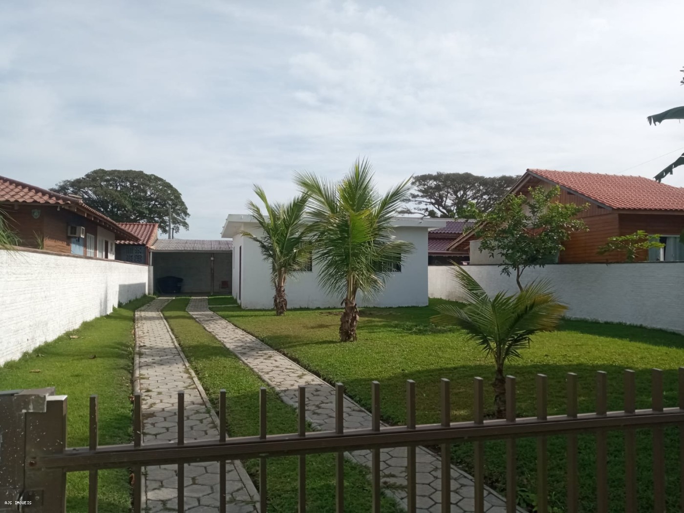 Dispon�vel Casa para Venda - Balne�rio Barra do Sul, Salinas
