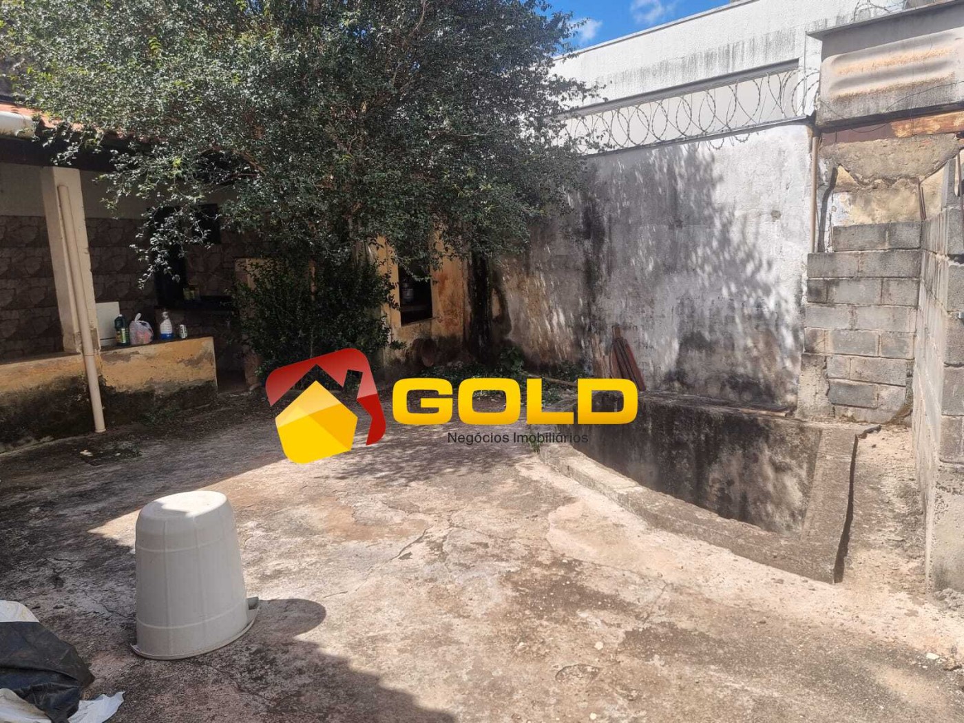 Casa para Venda, em Uberl�ndia, bairro Lidice, 4 dormit�rios, 1 banheiro