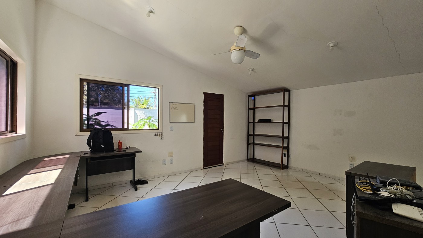 ESCRITORIO COM ENTRADA DA RUA