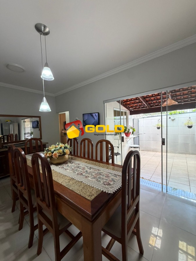 Casa para Loca��o, em Uberl�ndia, bairro Lidice, 3 dormit�rios, 3 banheiros, 2 su�tes, 4 vagas
