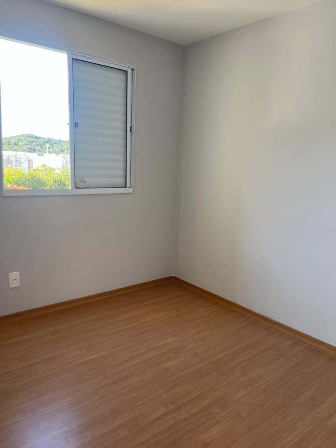 Dormitório 2 com piso laminado