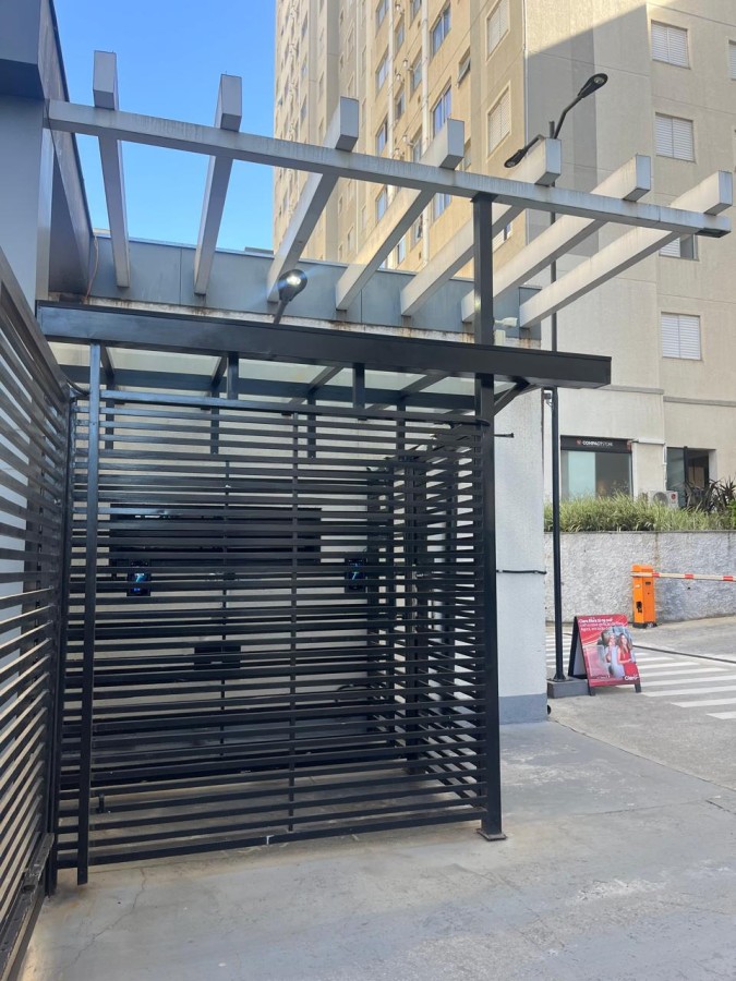 Pergolado da entrada do condomínio