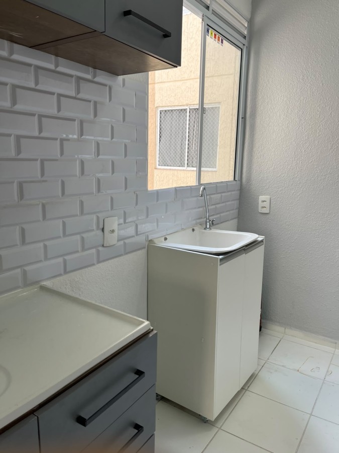 Cozinha com área de serviço integrada