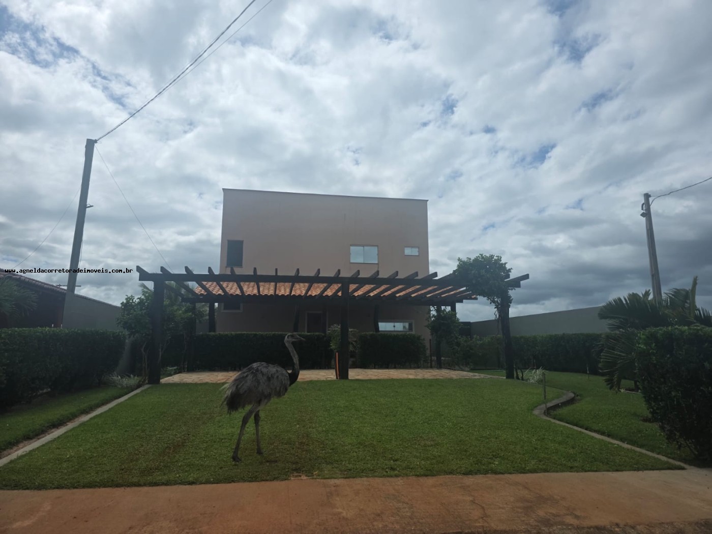 Casa em Condom�nio