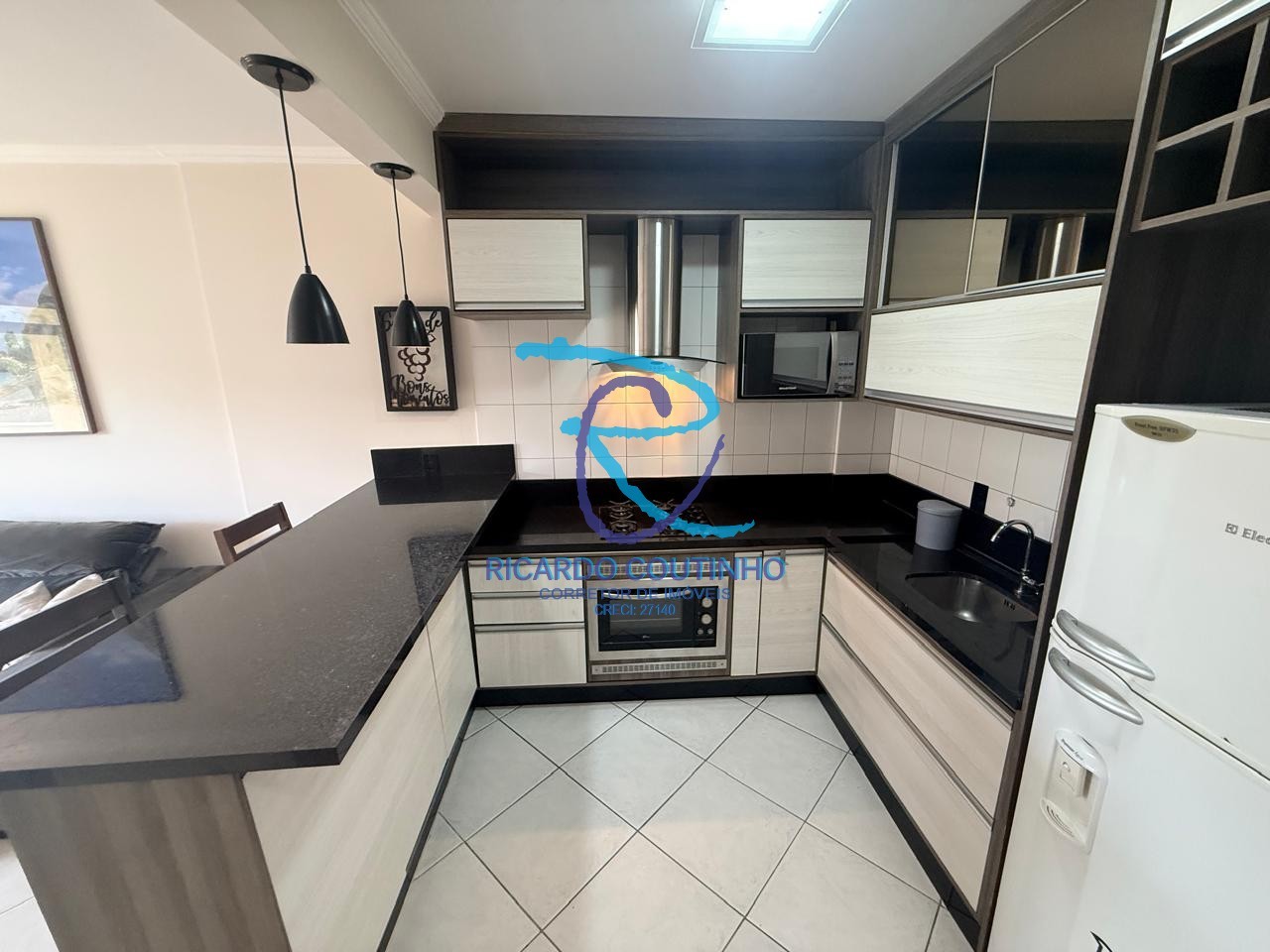 COZINHA PLANEJADA E EQUIPADA